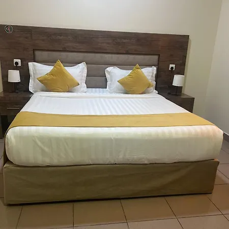 فندق نواميس للشقق المخدومه Khamis Mushait Exterior photo