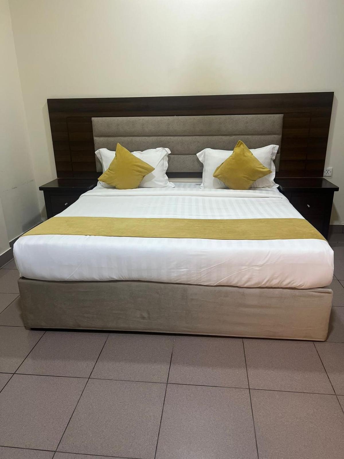 Hotel نواميس للشقق المخدومه Khamis Mushait